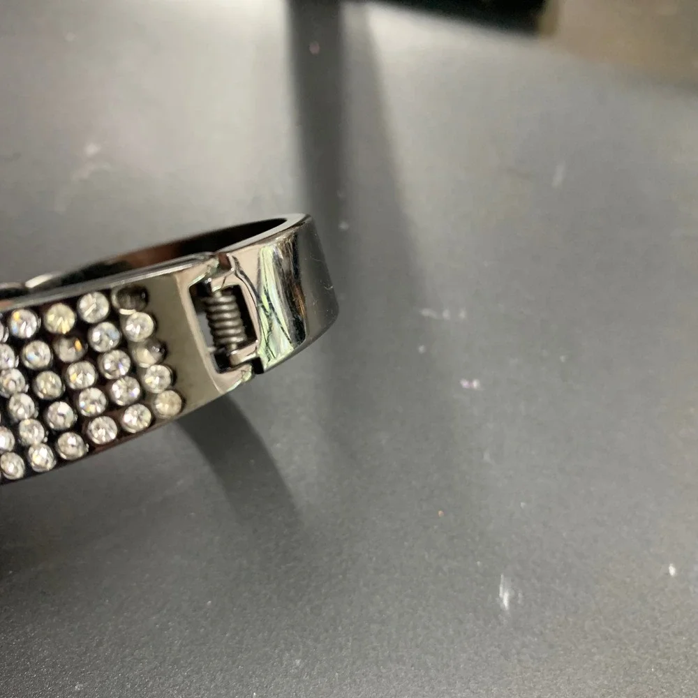 Senso di Donna Rhinestone Bangle Watch Silver Tone Black Dial Quartz Cuff